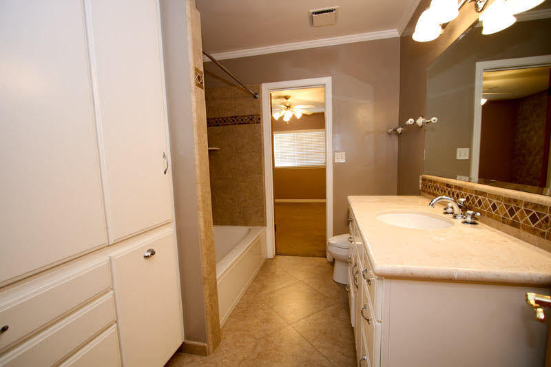 135 East Myrtle Avenue Reedley, CA 93654 - Photo 15 of 26 15
