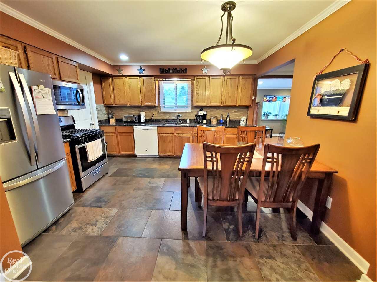 50710 Ryan Road Utica, MI 48317 - Photo 16 of 76
