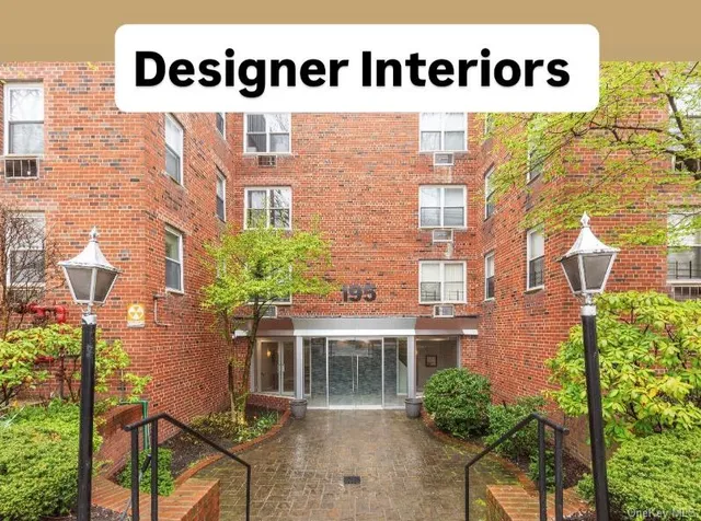 $399,000 | 195 South Middle Neck Road, Unit 2H, Great Neck, NY 11021