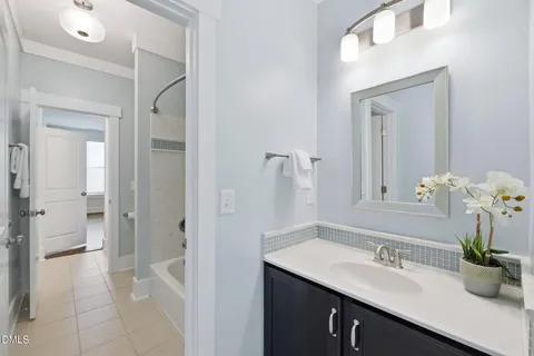 $985,000 | 139 Larkin Lane, Chapel Hill, NC 27516