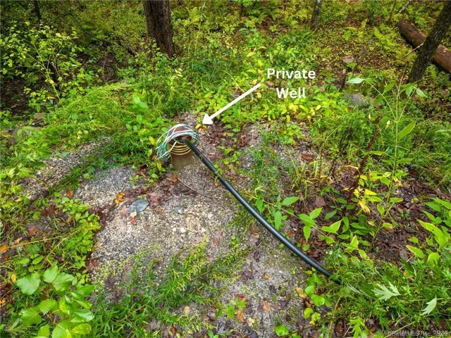 $137,500 | 302 Gillette Road, New Hartford, CT 06057