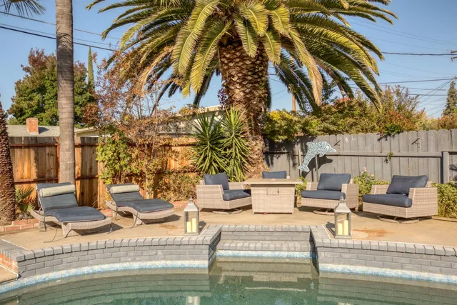 a view of building exterior