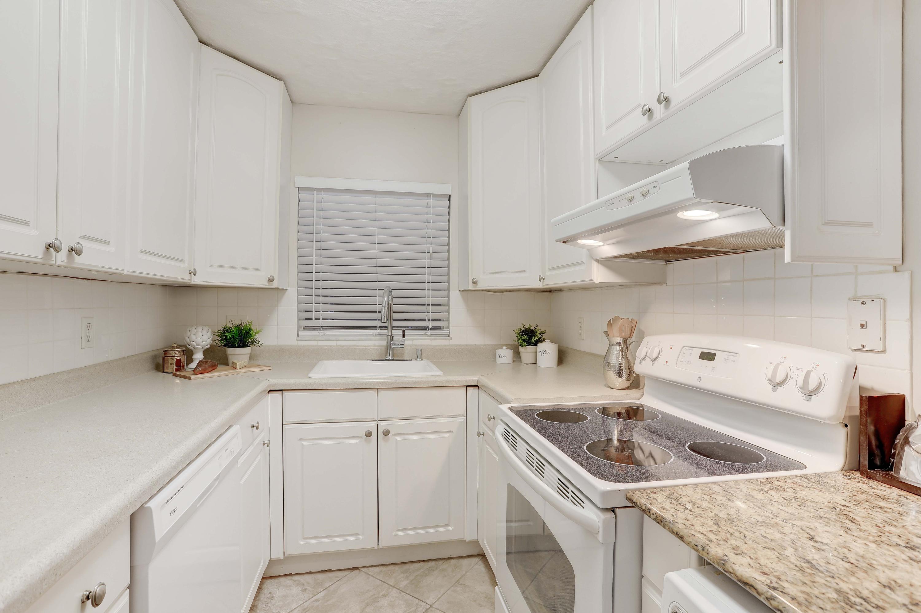 1291 Northwest 13th Street, Unit 448D Boca Raton, FL 33486 - Photo 13 of 25 IMG_1997_1998_1999_2000_2001