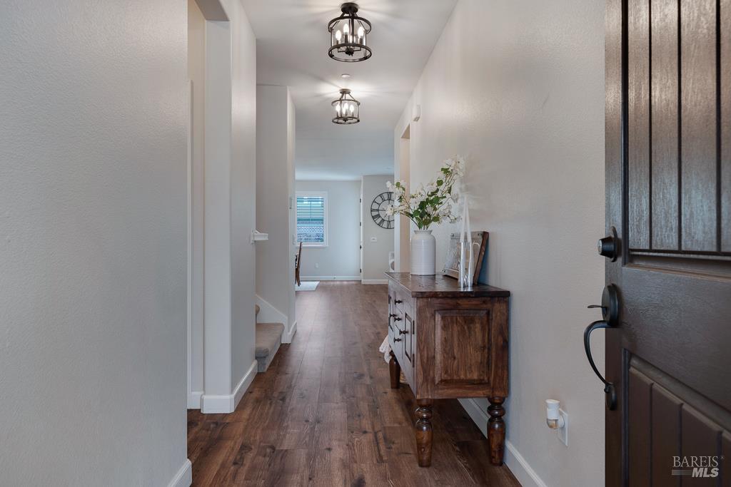 7447 Wendy Drive Rohnert Park, CA 94928 - Photo 5 of 52