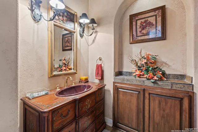 $1,550,000 | 8040 Rolling Acres Trail, Fair Oaks Ranch, TX 78015