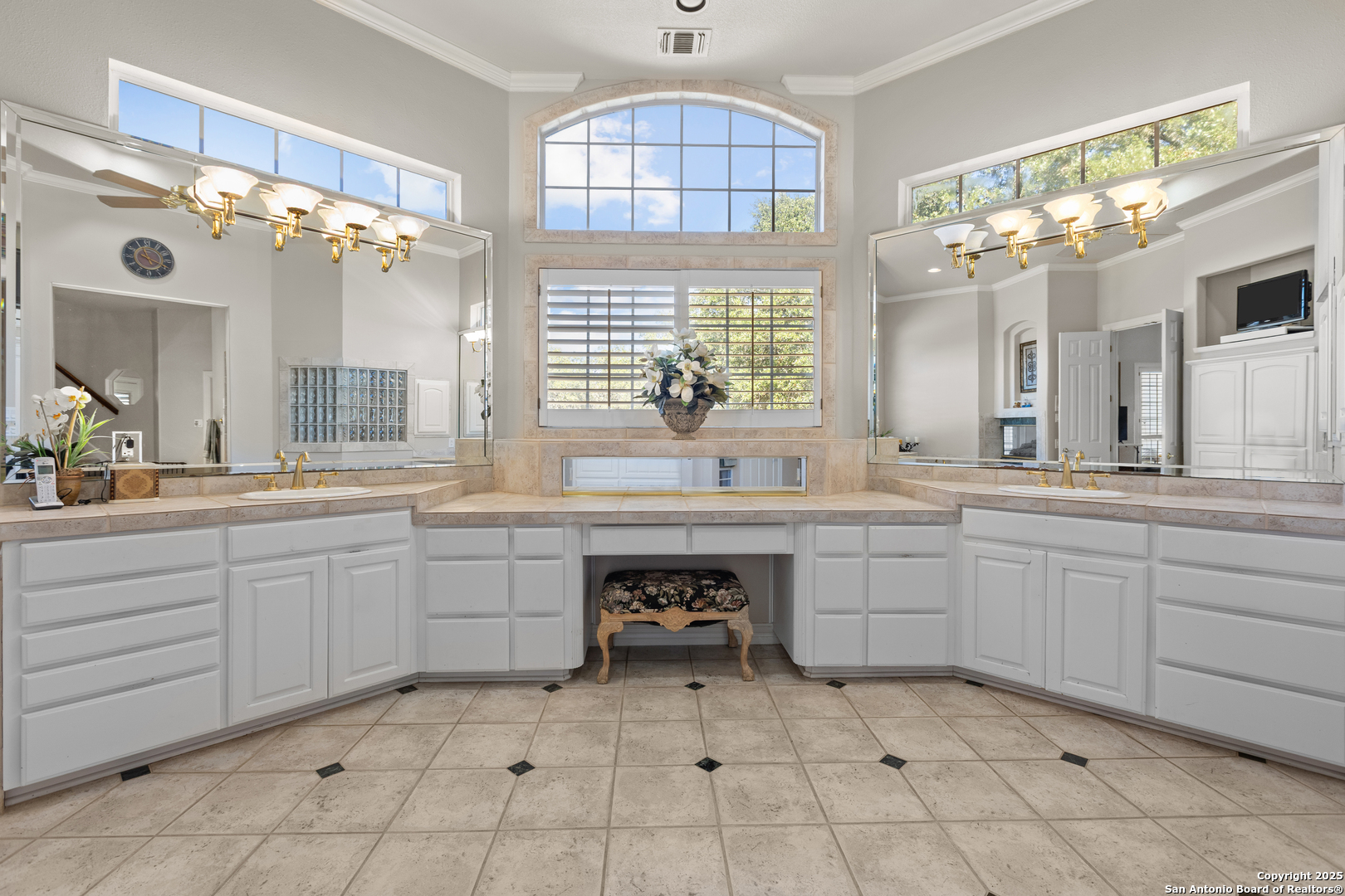 8040 Rolling Acres Trail Fair Oaks Ranch, TX 78015 - Photo 28 of 65