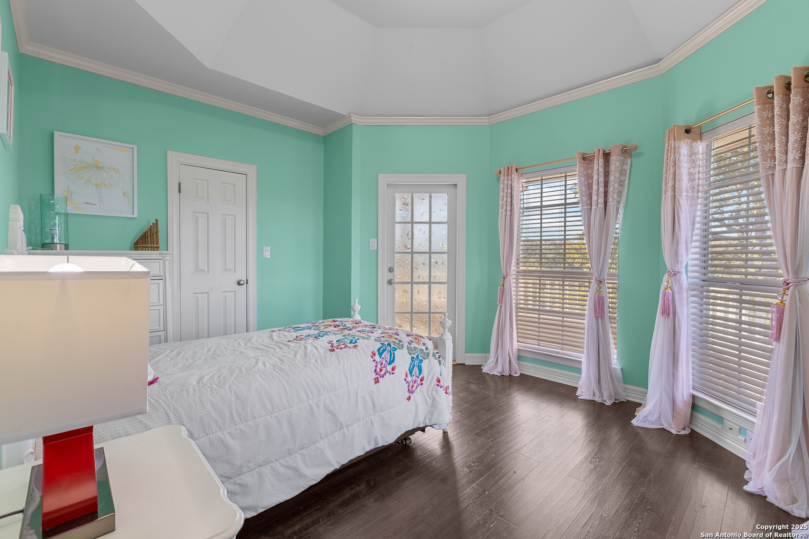 8040 Rolling Acres Trail Fair Oaks Ranch, TX 78015 - Photo 48 of 65 a bedroom with a bed and a window