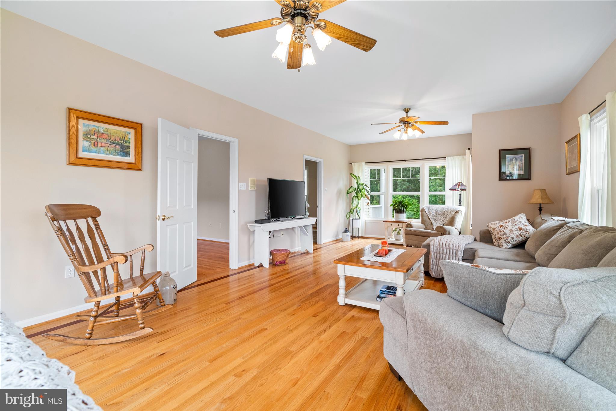 11841 Cash Smith Road Keymar, MD 21757 - Photo 20 of 81 Living Room
