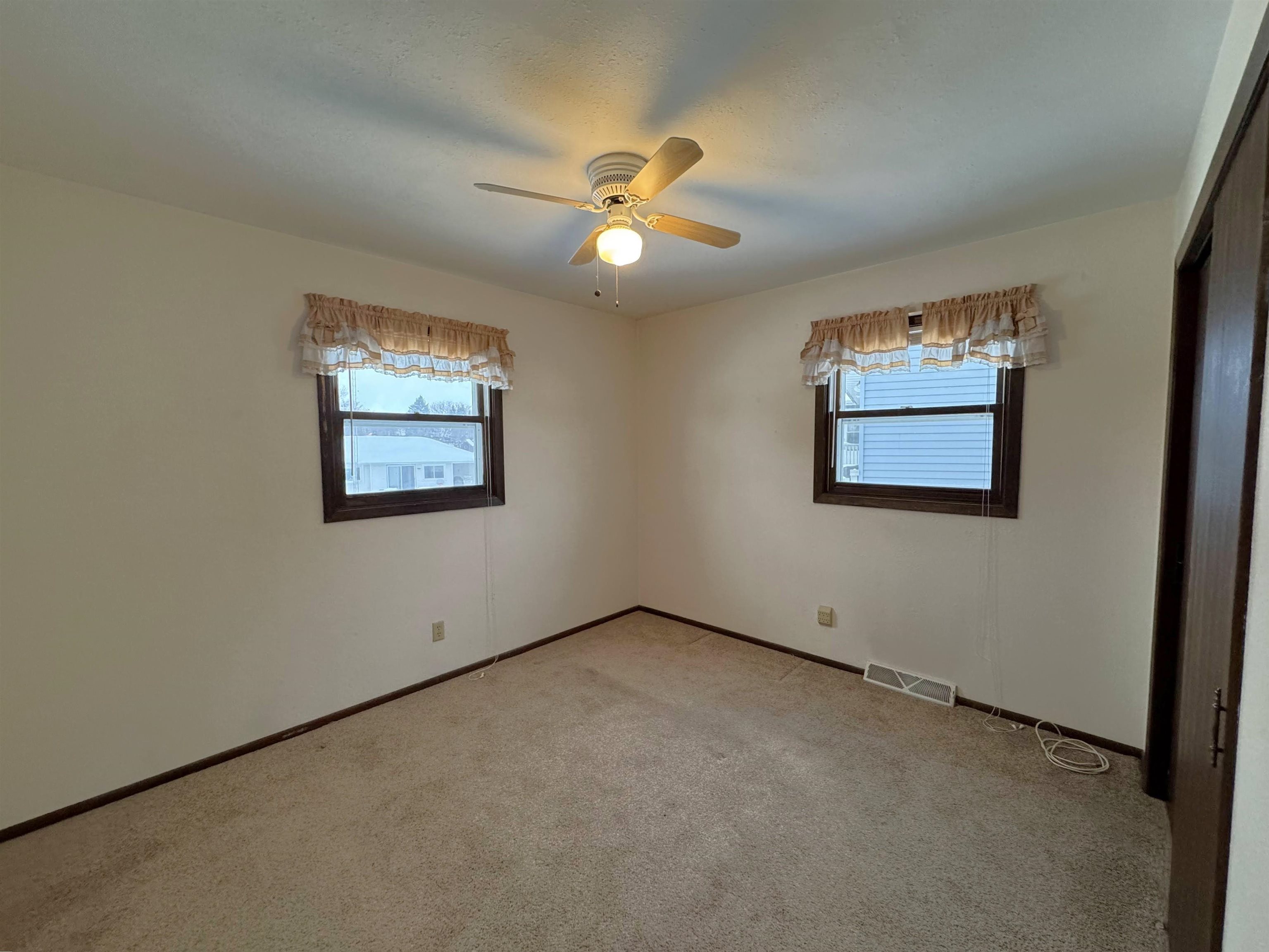 2715 6th Avenue Monroe, WI 53566 - Photo 17 of 32