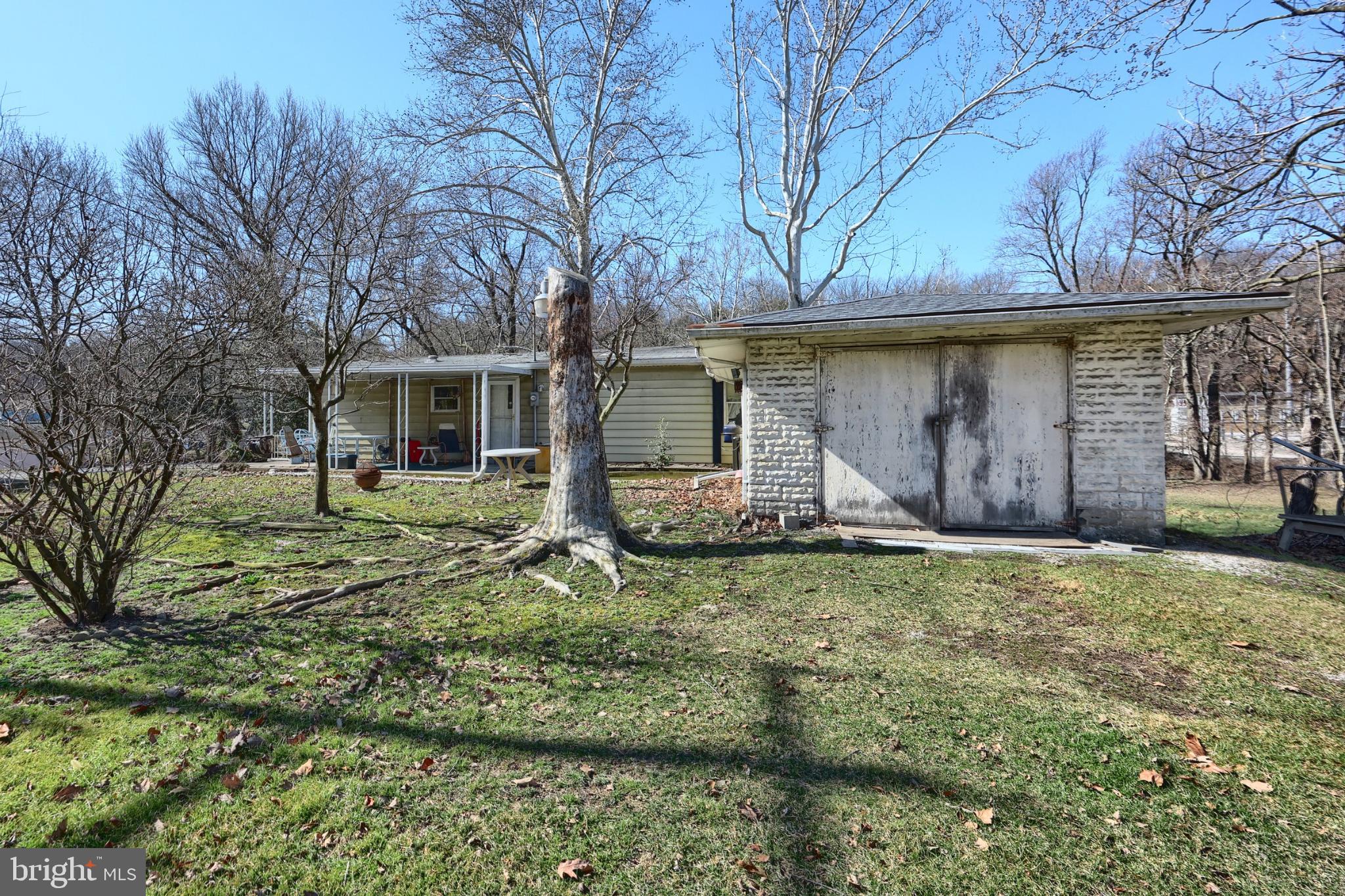 101 Tri Hill Road York, PA 17403 - Photo 5 of 34 Charming home with spacious yard and trees.