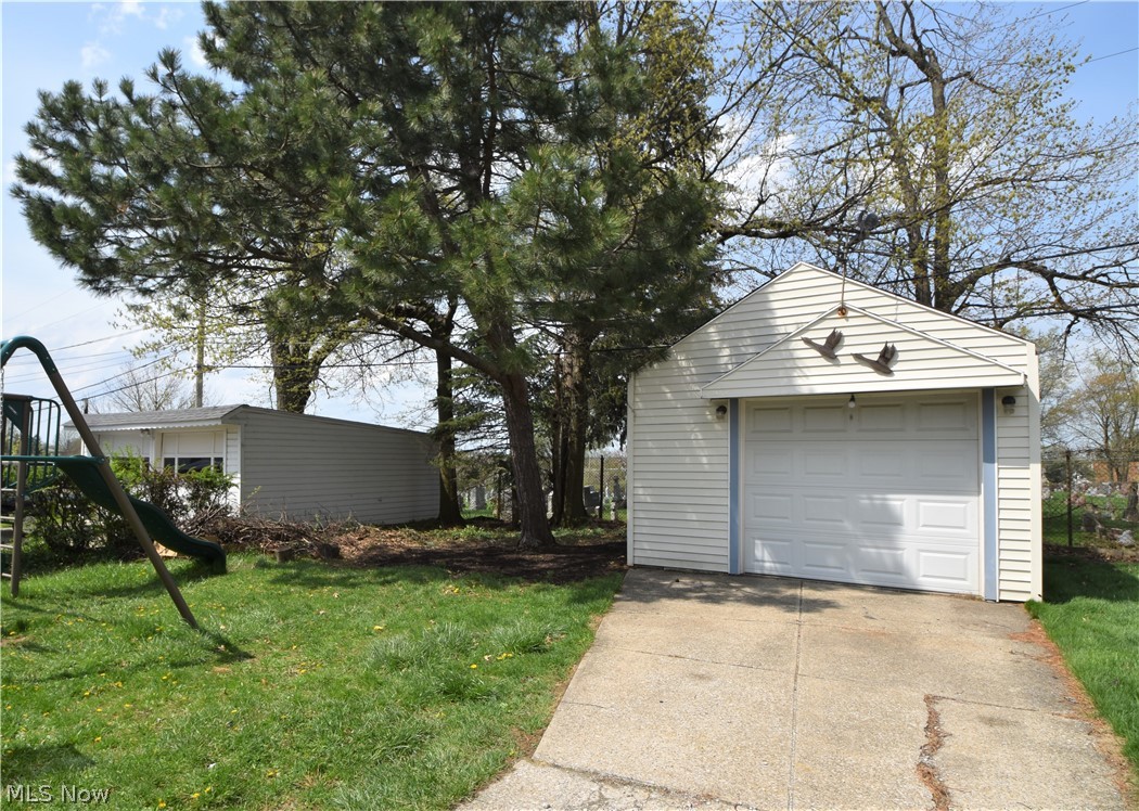 6602 Ridgewood Avenue Parma, OH 44129 - Photo 17 of 18 Gallery Image 17