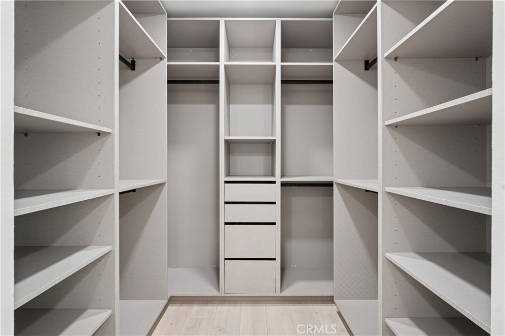5330 Zelzah Avenue, Unit 7 Encino, CA 91316 - Photo 28 of 35 a view of an empty walk in closet