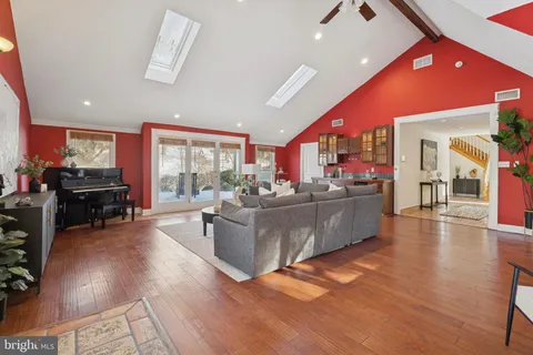 $1,100,000 | 201 Rawles Run Lane, Bryn Mawr, PA 19010