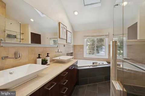 $1,100,000 | 201 Rawles Run Lane, Bryn Mawr, PA 19010