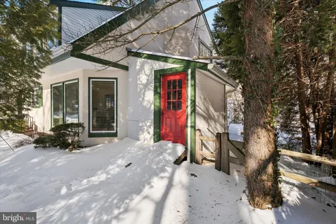 $1,100,000 | 201 Rawles Run Lane, Bryn Mawr, PA 19010