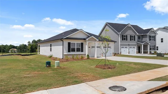 $343,875 | 339 Friendship Oak Way, Hampton, GA 30228