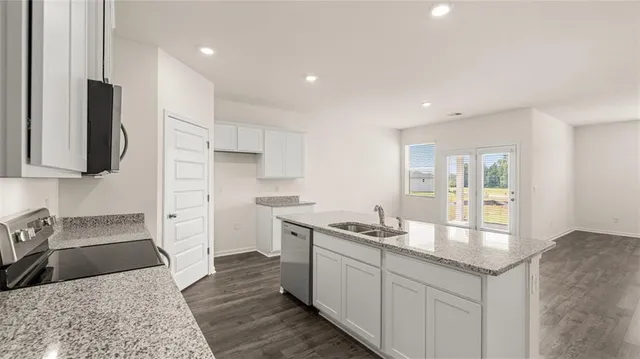 $343,875 | 339 Friendship Oak Way, Hampton, GA 30228