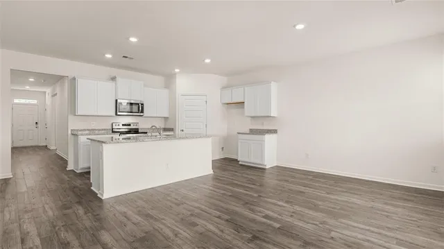 $343,875 | 339 Friendship Oak Way, Hampton, GA 30228