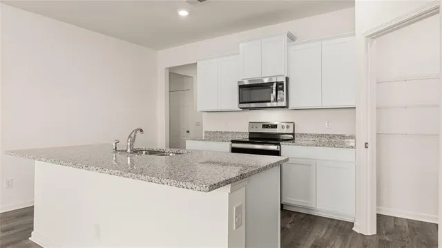 $343,875 | 339 Friendship Oak Way, Hampton, GA 30228