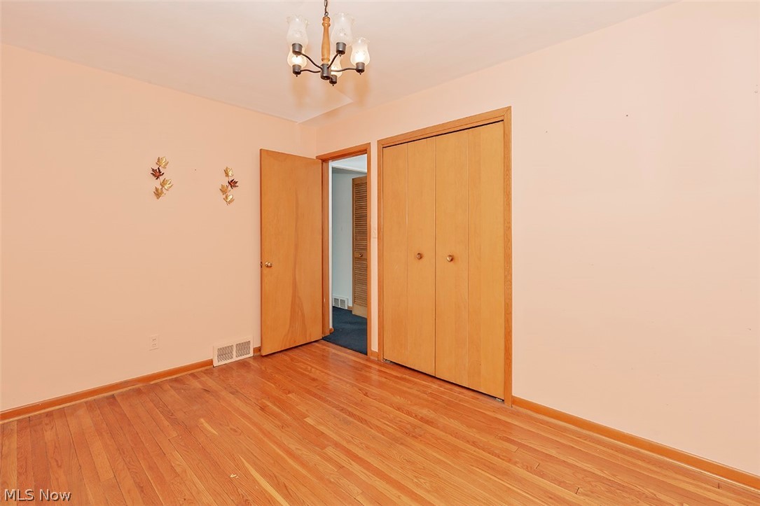 1756 Bellingham Road Cleveland, OH 44124 - Photo 13 of 35