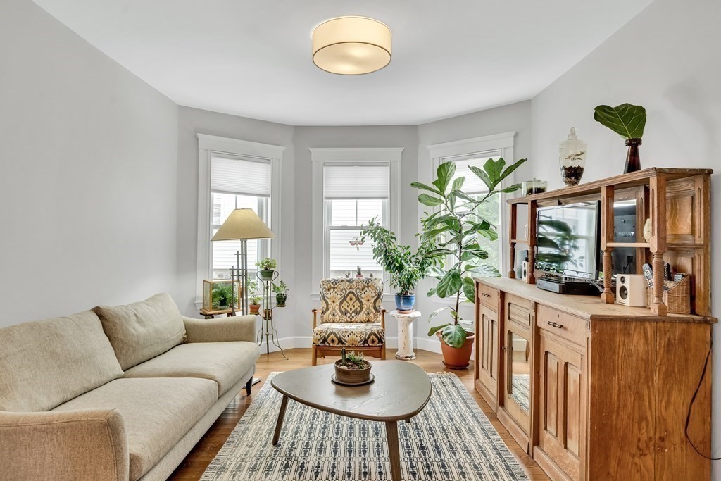 26 Park Road, Unit 1 Belmont, MA 02478 - Photo 4 of 22 Gallery Image 4