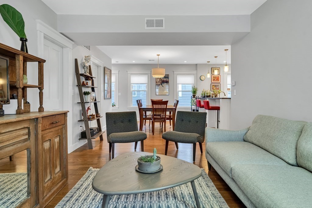 26 Park Road, Unit 1 Belmont, MA 02478 - Photo 5 of 22 Gallery Image 5