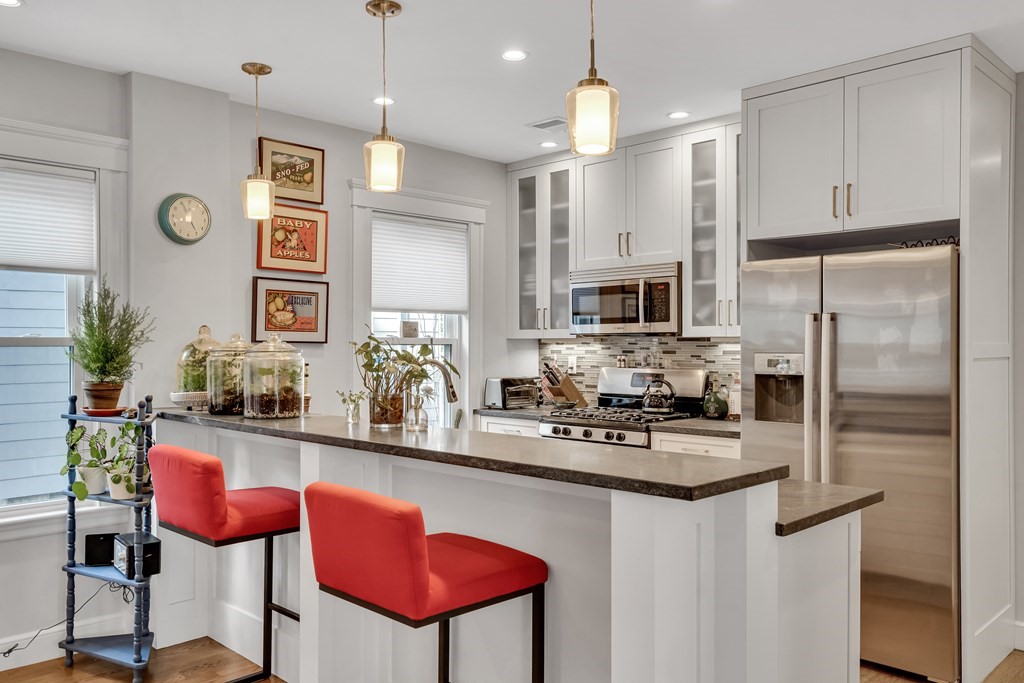 26 Park Road, Unit 1 Belmont, MA 02478 - Photo 8 of 22 Gallery Image 8