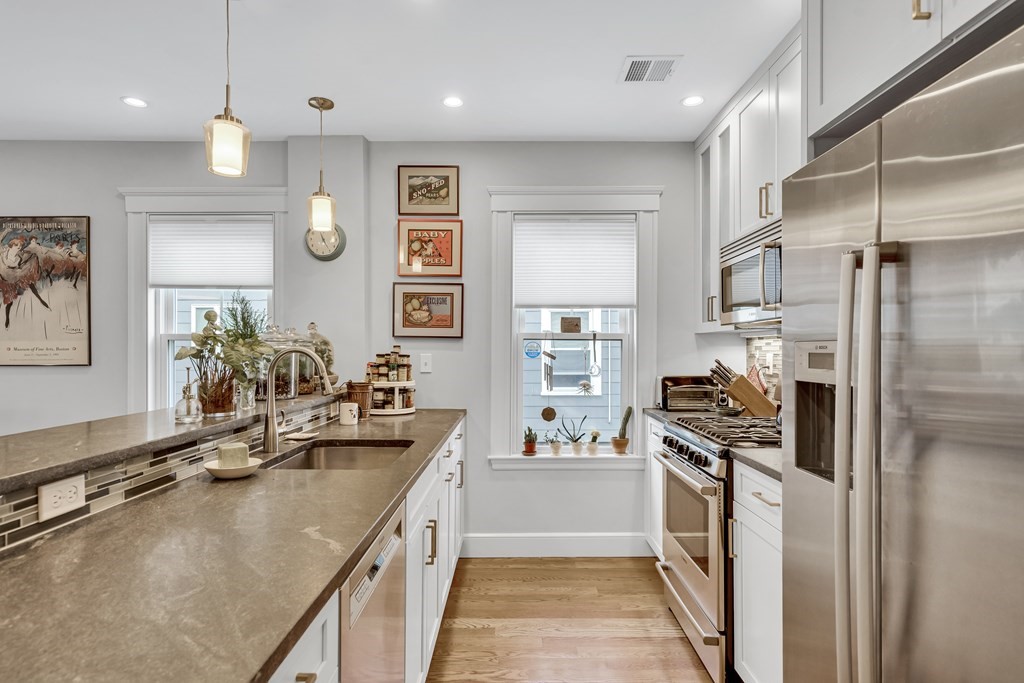 26 Park Road, Unit 1 Belmont, MA 02478 - Photo 9 of 22 Gallery Image 9