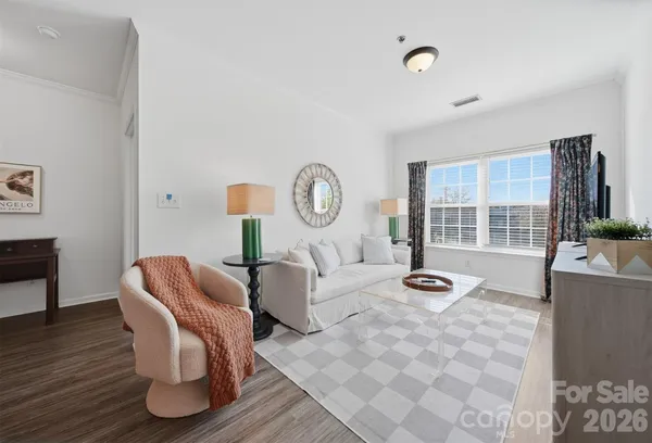 $189,900 | 1410 4th St Drive Northwest, Unit 205, Hickory, NC 28601