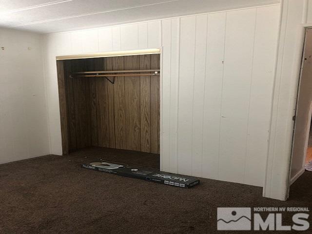 490 Capricorn Circle Reno, NV 89521 - Photo 22 of 26 an empty room with windows