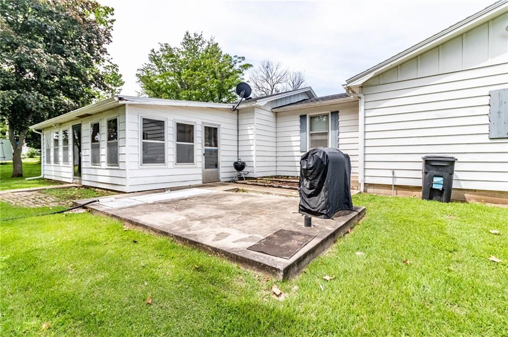 237 Northwest 21 Road Warrensburg, MO 64093 - Photo 8 of 25