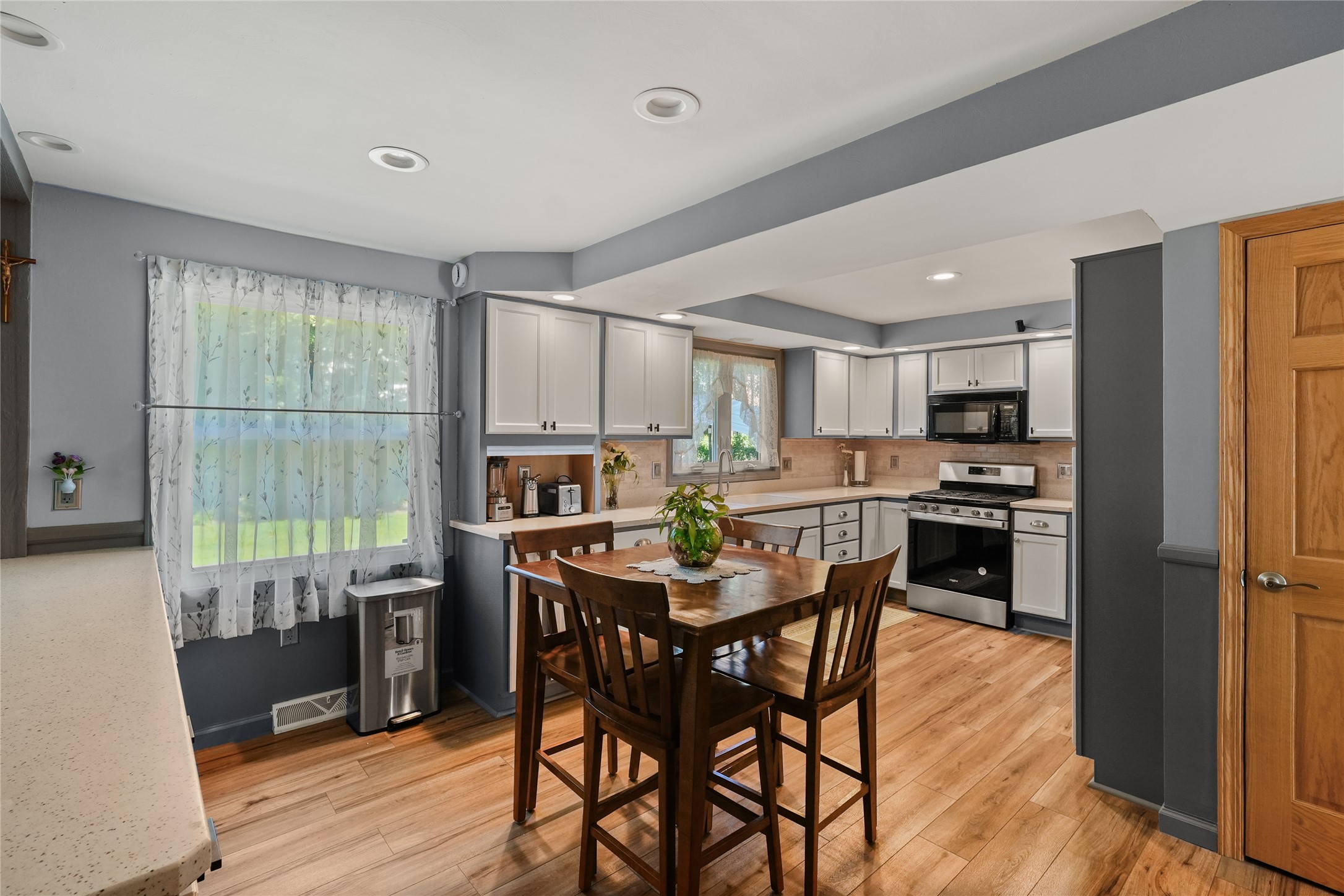611 Rondeau Drive Erie, PA 16505 - Photo 15 of 38 Kitchen
