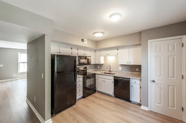 $1,350 | 406 Woodsman Court, Nashville, TN 37214