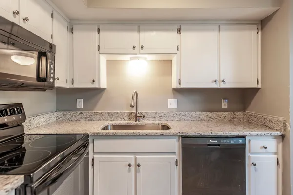 $1,350 | 406 Woodsman Court, Nashville, TN 37214