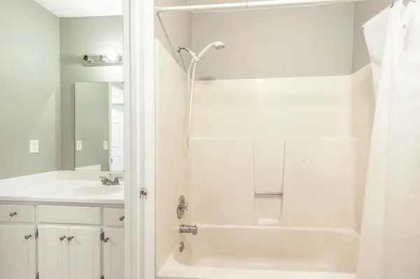 $1,350 | 406 Woodsman Court, Nashville, TN 37214