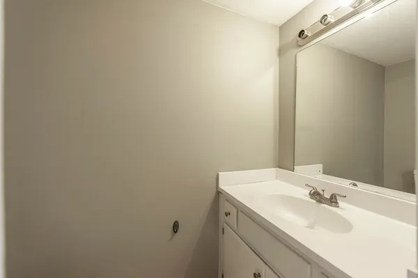 $1,350 | 406 Woodsman Court, Nashville, TN 37214