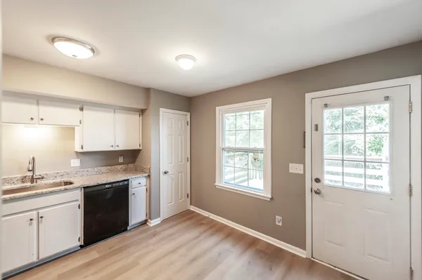 $1,350 | 406 Woodsman Court, Nashville, TN 37214