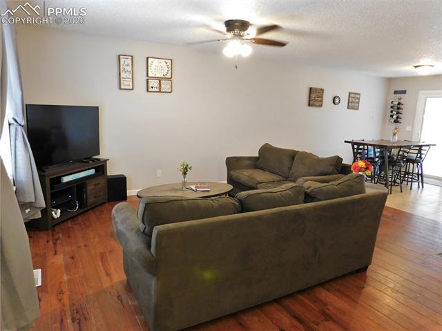 6850 Chippewa Road Colorado Springs, CO 80915 - Photo 4 of 12
