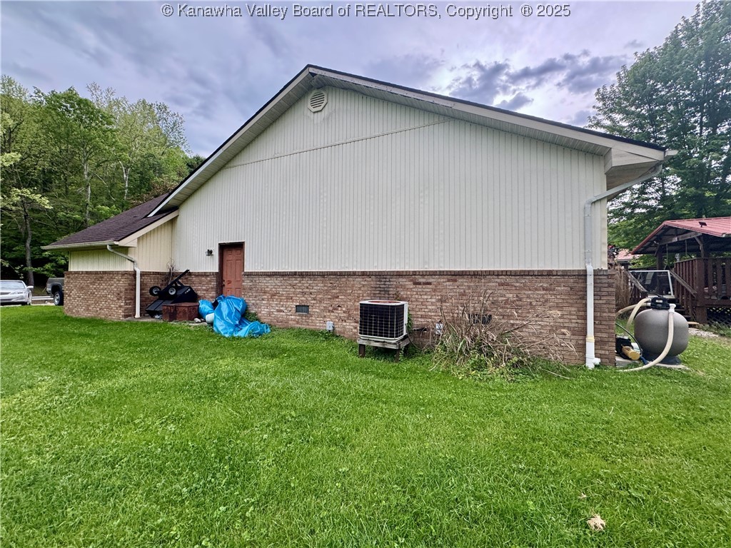 1006 Garrett Fork Road Chapmanville, WV 25508 - Photo 4 of 37 Gallery Image 4