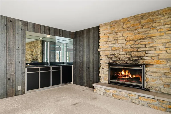 $625,000 | 9 Buckingham Drive, Sugar Grove, IL 60554