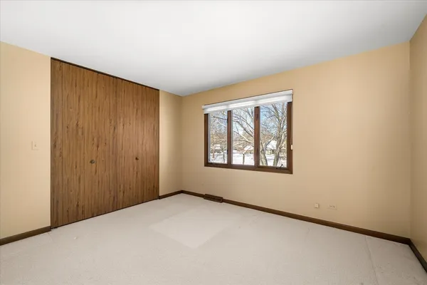 $625,000 | 9 Buckingham Drive, Sugar Grove, IL 60554