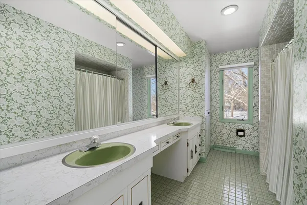 $625,000 | 9 Buckingham Drive, Sugar Grove, IL 60554