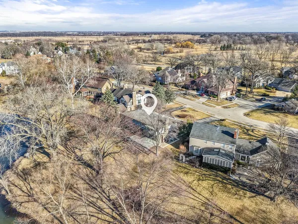 $625,000 | 9 Buckingham Drive, Sugar Grove, IL 60554