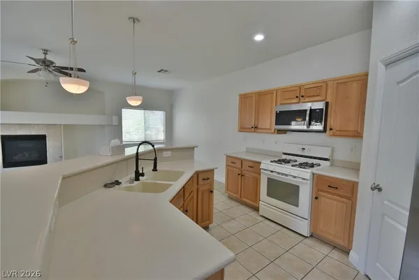 $1,800 | 6555 Bucking Horse Lane, Unit 103, Henderson, NV 89011