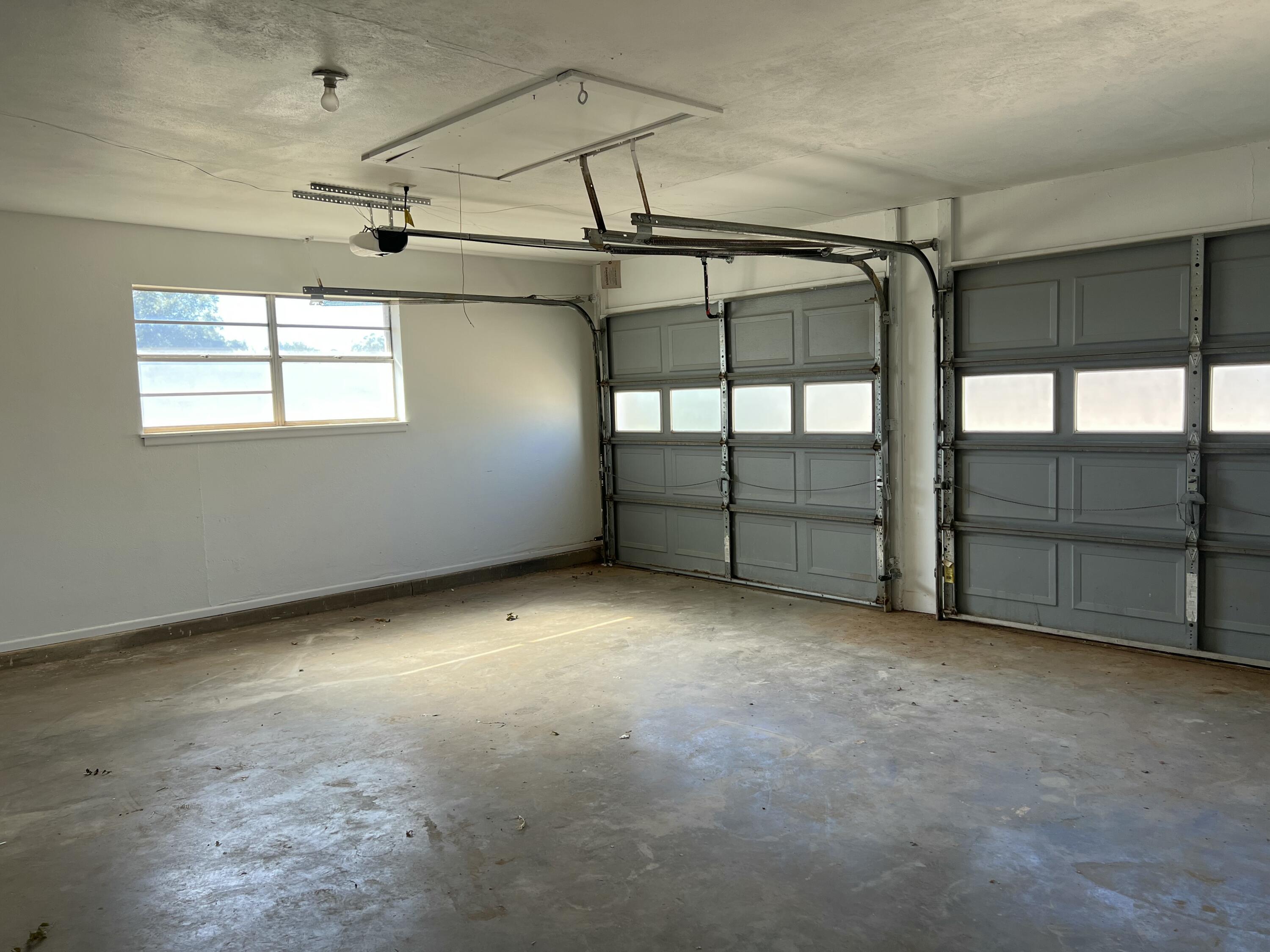 5520 36th Street Lubbock, TX 79407 - Photo 22 of 27 an empty room with windows