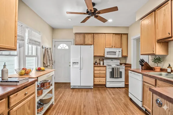 $900,000 | 124 North Franklin Street, Madison, WI 53703