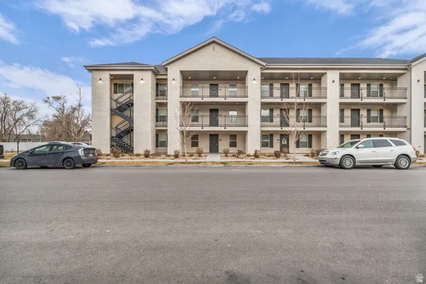 $269,900 | 618 South 100 West, Unit D102, Springville, UT 84663