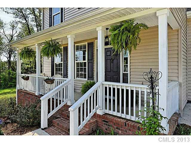1719 Doves Road Fort Mill, SC 29708 - Photo 2 of 16