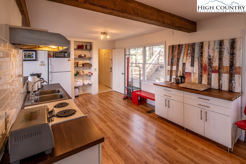 112 Pinnacle Ridge Road Beech Mountain, NC 28604 - Photo 8 of 40
