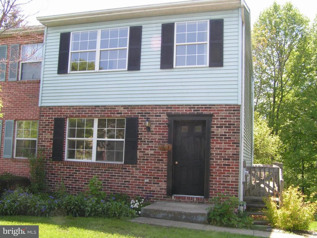 1114 Williamsburg Road Lancaster, PA 17603 - Photo 1 of 5 Gallery Image 1